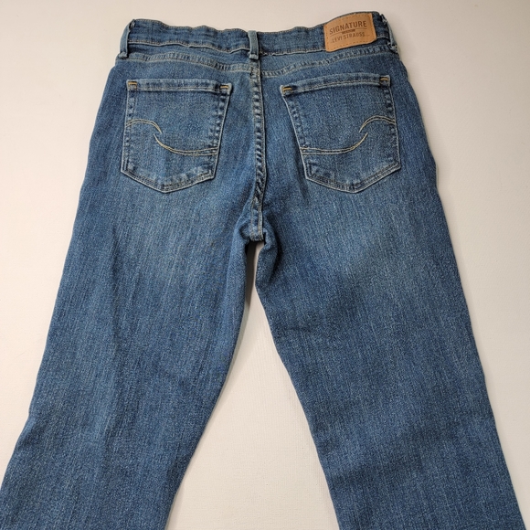 Signature by Levi Strauss & Co. Gold Label Midrise Bootcut Jeans Size 2 Short - Picture 5 of 11